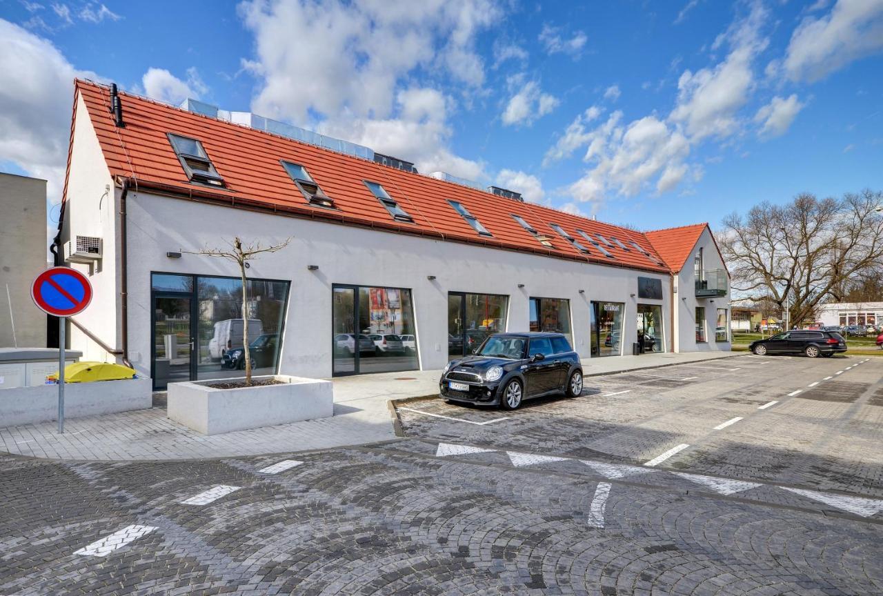 Penzion Elements Trnava Eksteriør bilde